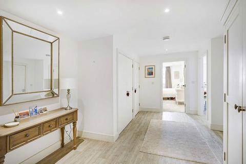 1 bedroom flat for sale, Gaumont Place, London SW2