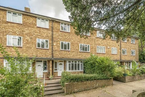 3 bedroom flat for sale, Lakeview Road, London SE27