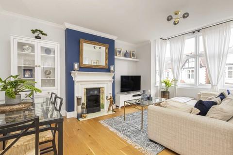 2 bedroom flat to rent, Wavertree Road, London SW2