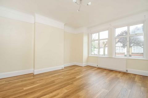 4 bedroom house to rent, Cricklade Avenue, London SW2