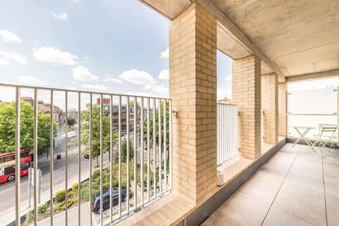 2 bedroom flat for sale, Brixton Hill, London SW2