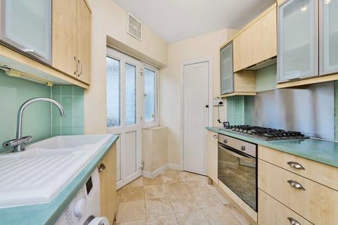 2 bedroom flat for sale, Leigham Court Road, London SW16