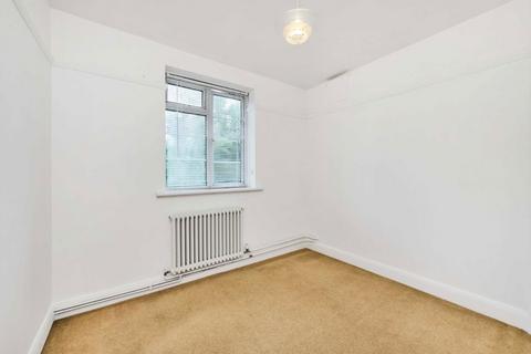 2 bedroom flat for sale, Leigham Court Road, London SW16