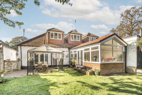 3 Willow Way, Sunbury-on-thames, TW16 6BT