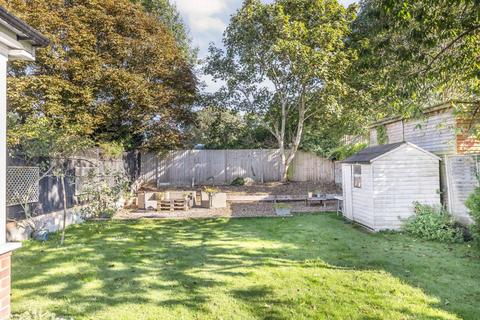 3 Willow Way, Sunbury-on-thames, TW16 6BT