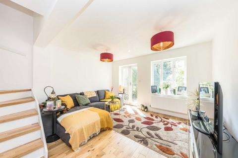 2 bedroom house for sale, Henry Tate Mews, London SW16