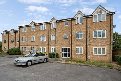 Studio for sale, Seymour Way, Sunbury-On-Thames TW16