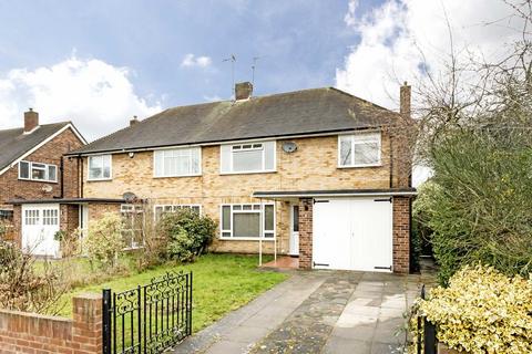 15 Pine Wood, Sunbury-on-thames, TW16 6SH
