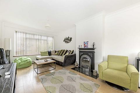 15 Pine Wood, Sunbury-on-thames, TW16 6SH