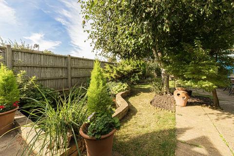 3 bedroom house for sale, Seymour Way, Sunbury-On-Thames TW16