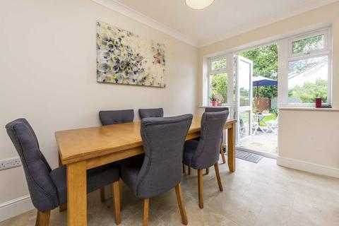 34 Kenton Avenue, Sunbury-on-thames, TW16 5AR