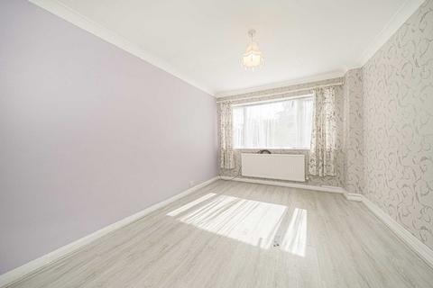 2 bedroom maisonette for sale, Oak Grove, Sunbury-On-Thames TW16