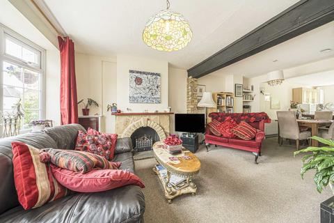 2 bedroom terraced house for sale, French Street, Sunbury-On-Thames TW16