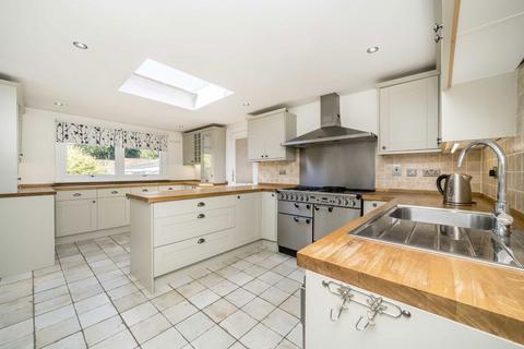 4 bedroom bungalow for sale, Parke Road, Sunbury-On-Thames TW16