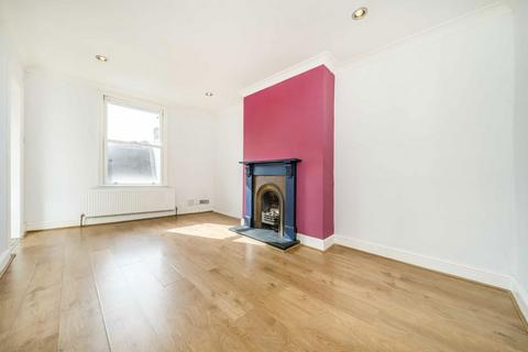 2 bedroom flat for sale, Thames Street, Sunbury-On-Thames TW16