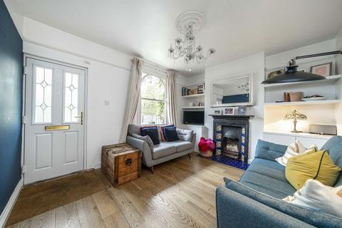 2 bedroom terraced house for sale, French Street, Sunbury-On-Thames TW16