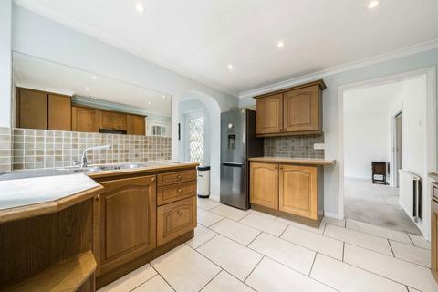 4 bedroom detached house for sale, Elizabeth Gardens, Sunbury-On-Thames TW16