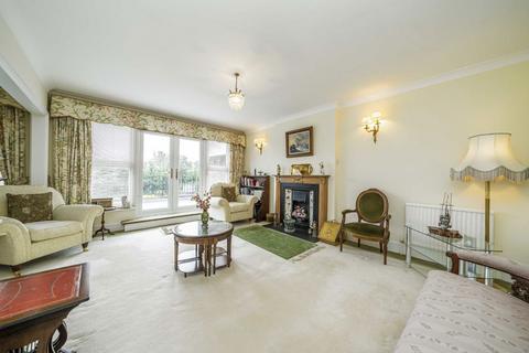 3 bedroom house for sale, Lower Hampton Road, Sunbury-On-Thames TW16