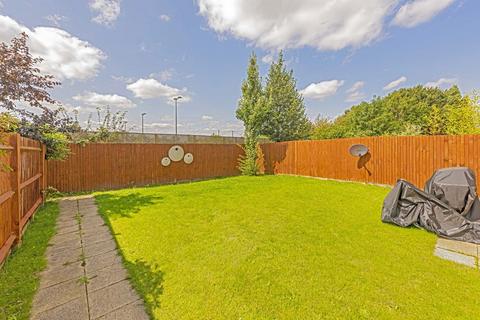 39 Roper Crescent, Sunbury-on-thames, TW16 5BA