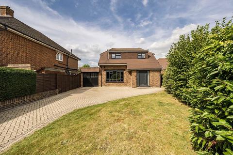 4 bedroom detached house for sale, Vereker Drive, Sunbury-On-Thames TW16