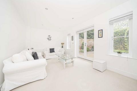 2 bedroom semi-detached house for sale, Holly Close, Sunbury-On-Thames TW16