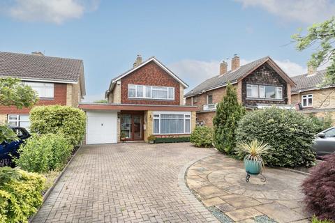 3 bedroom detached house for sale, Kingsmead Avenue, Sunbury-On-Thames TW16