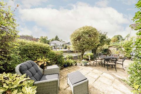 4 Riverside, Sunbury-on-thames, TW16 5PW