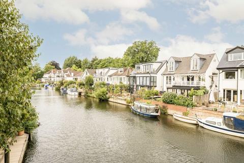 4 Riverside, Sunbury-on-thames, TW16 5PW
