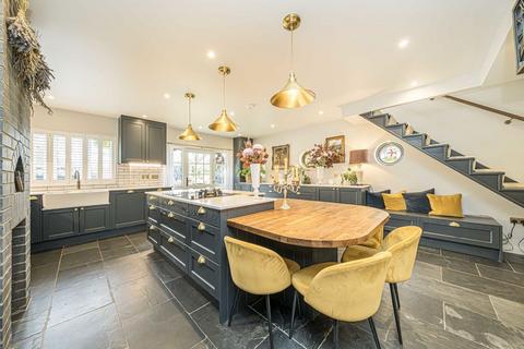 3 bedroom detached house for sale, The Crescent, Shepperton TW17