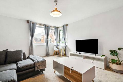 2 bedroom flat for sale, Ewell Road, Surbiton KT6