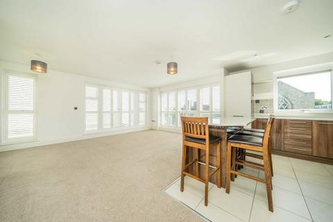 3 bedroom flat for sale, Church Hill Road, Surbiton KT6