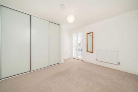 3 bedroom flat for sale, Church Hill Road, Surbiton KT6