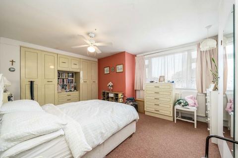 3 bedroom semi-detached house for sale, Ravendale Road, Sunbury-On-Thames TW16