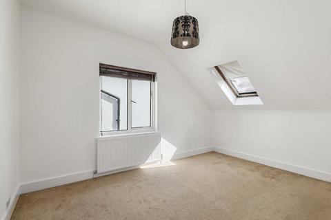 2 bedroom flat for sale, The Avenue, Surbiton KT5