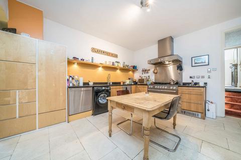 2 bedroom flat for sale, Surbiton Hill Road, Surbiton KT6