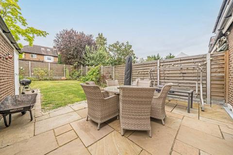 245 Raeburn Avenue, Surbiton, KT5 9DF