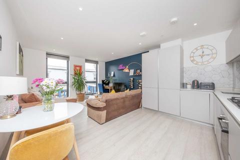 1 bedroom flat for sale, Brighton Road, Surbiton KT6