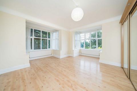 2 bedroom flat for sale, Portsmouth Road, Surbiton KT6