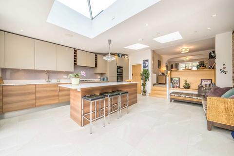 3 bedroom semi-detached house for sale, Grand Avenue, Surbiton KT5