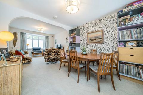 3 bedroom semi-detached house for sale, Grand Avenue, Surbiton KT5