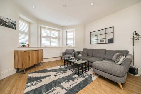 2 bedroom flat for sale, Oak Hill Road, Surbiton KT6