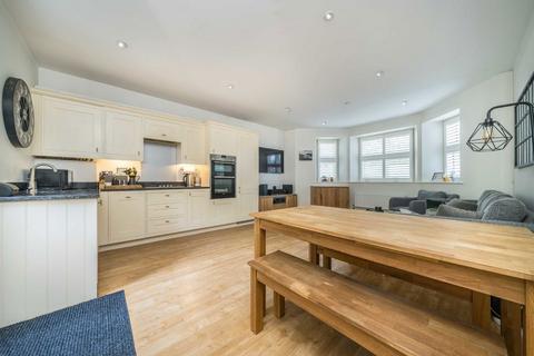 2 bedroom flat for sale, Oak Hill Road, Surbiton KT6