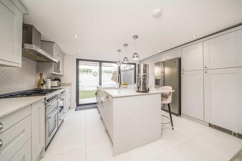 3 bedroom end of terrace house for sale, Warwick Grove, Surbiton KT5