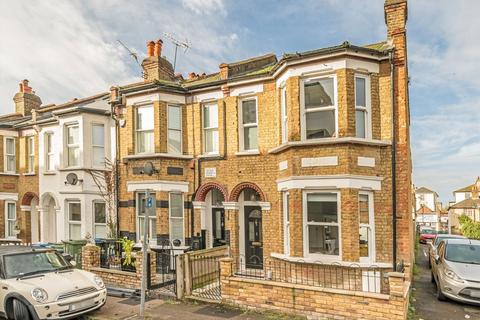 3 bedroom end of terrace house for sale, Warwick Grove, Surbiton KT5