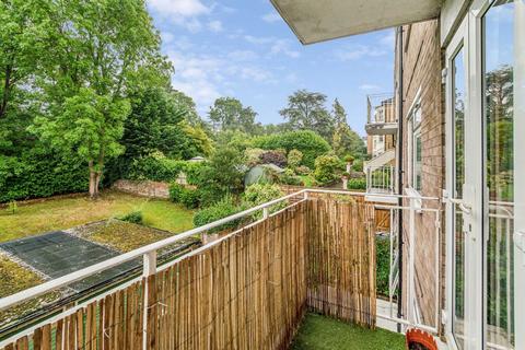 2 bedroom flat for sale, Avenue Elmers, Surbiton KT6