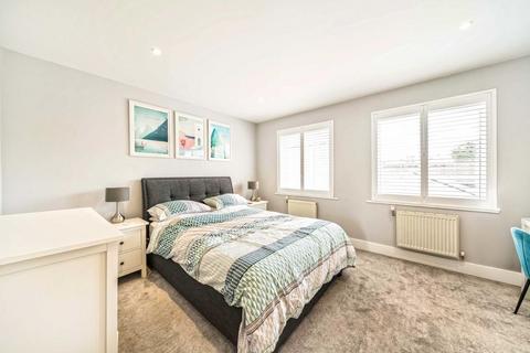 2 bedroom semi-detached house for sale, Brighton Road, Surbiton KT6