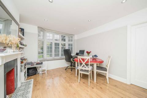 2 bedroom flat for sale, Surbiton Crescent, Kingston Upon Thames KT1