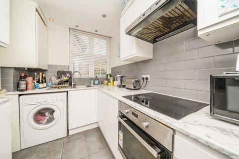 2 bedroom flat for sale, Surbiton Crescent, Kingston Upon Thames KT1