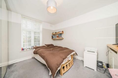 2 bedroom flat for sale, Surbiton Crescent, Kingston Upon Thames KT1