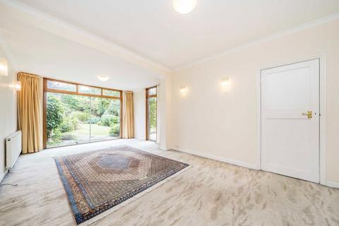 4 bedroom semi-detached house for sale, The Byeways, Surbiton KT5